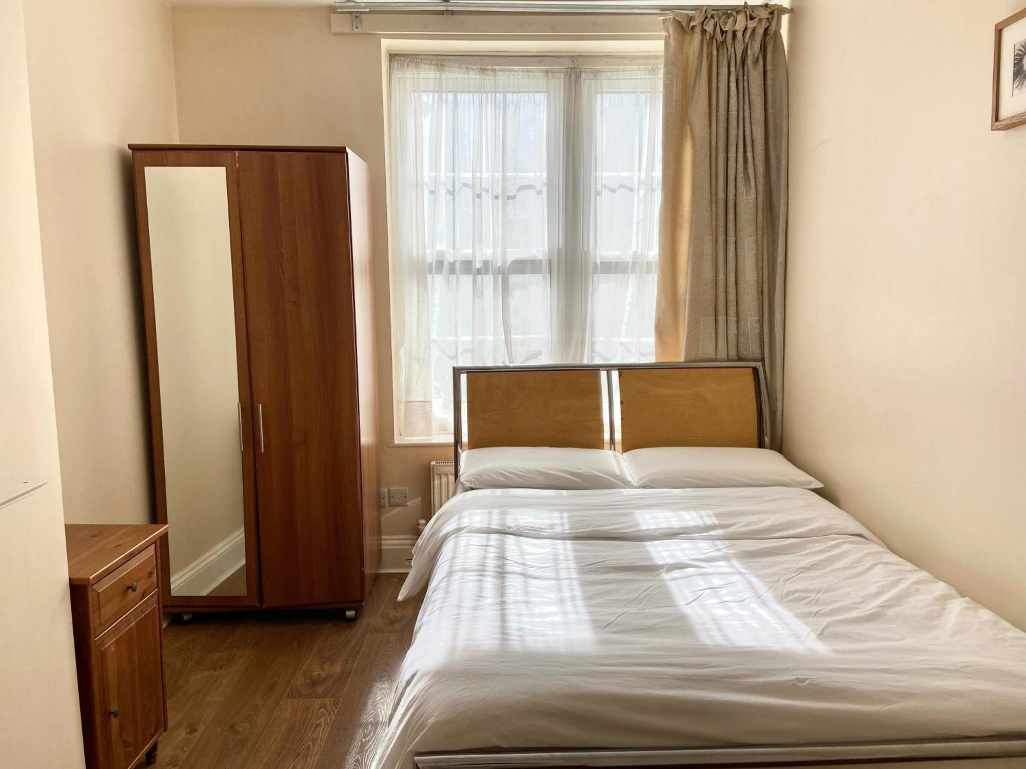 Separate Rooms By The Thames 런던 외부 사진